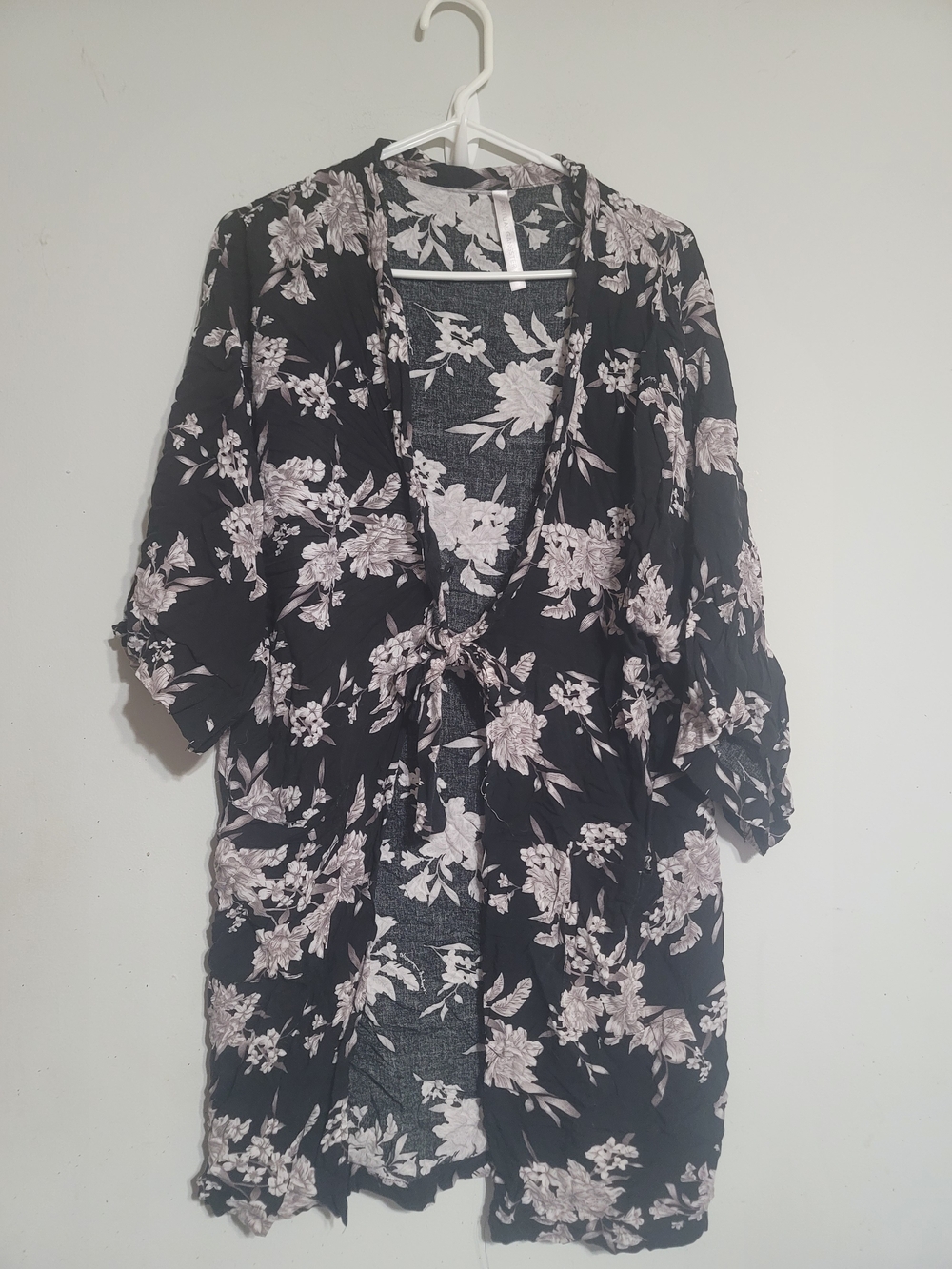 Spiritual Gangster Black Floral Tie-Front Kimono